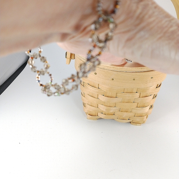 Hand Crafted lightweight bracelet beaded handmade - Picture 6 of 7